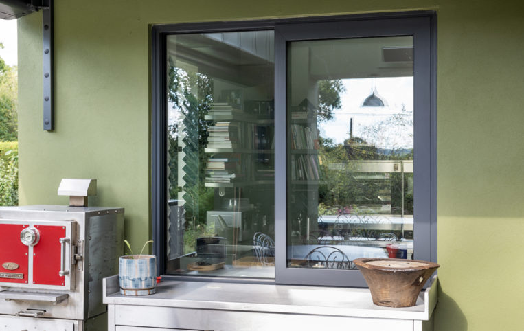 Sliding aluminium window